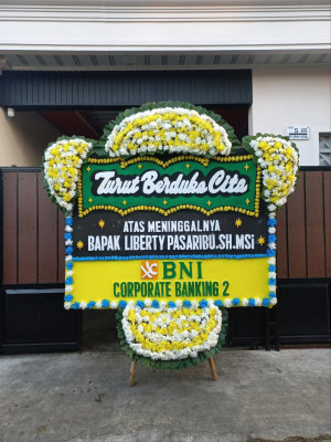 Papan Bunga Duka di Segedong