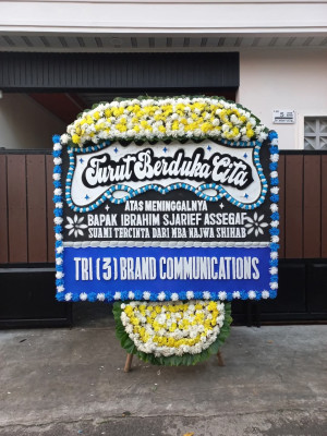 Papan Bunga Duka di Segedong
